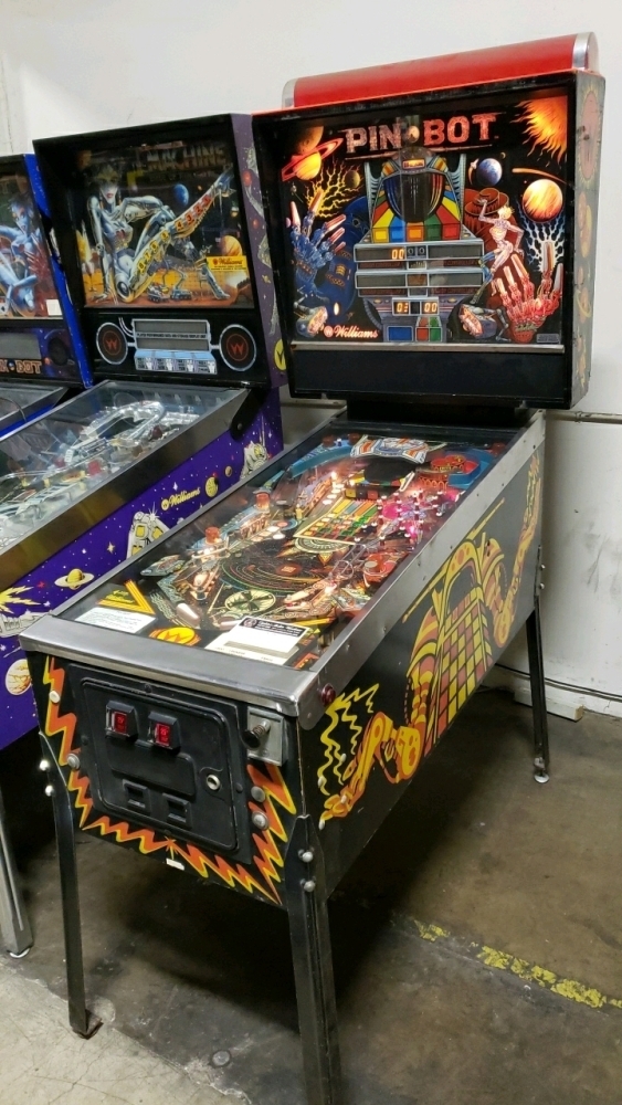 PINBOT CLASSIC PINBALL MACHINE WILLIAMS 1986