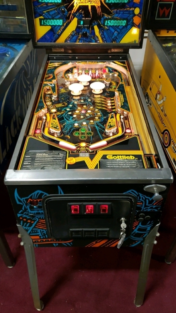 ALIEN STAR PINBALL MACHINE PREMIER GOTTLIEB 1984