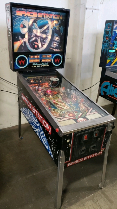 SPACE STATION CLASSIC PINBALL MACHINE WILLIAMS 1987