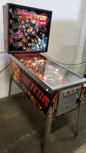 METEOR CLASSIC PINBALL MACHINE STERN 1979