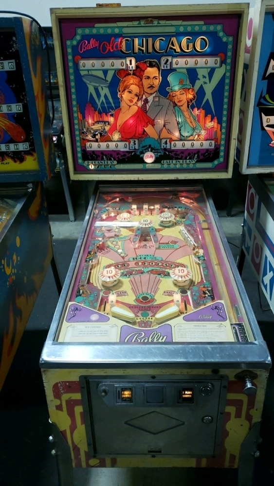 OLD CHICAGO PINBALL MACHINE BALLY 1976 OLD CHICAGO PINBALL MACHINE BALLY 1976