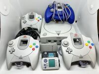 Sega Dreamcast Console | 3 Controllers | 44 Games - 2