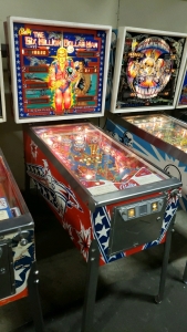 SIX MILLION DOLLAR MAN PINBALL MACHINE BALLY 1978