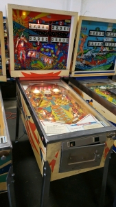 FAR OUT PINBALL MACHINE GOTTLIEB 1974