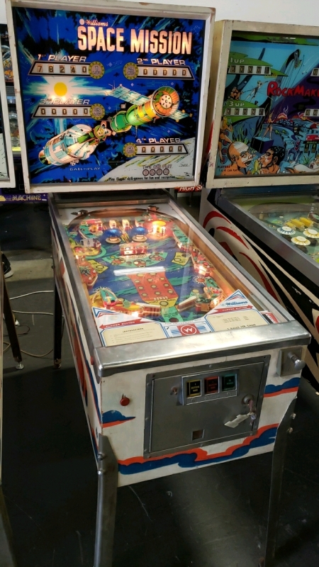 SPACE MISSION PINBALL MACHINE WILLIAMS 1976