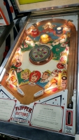 MUSTANG CAR THEME PINBALL MACHINE CHICAGO COIN 1964 - 4