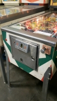 3 JOKERS CLASSIC WILLIAMS PINBALL MACHINE 1970 - 7