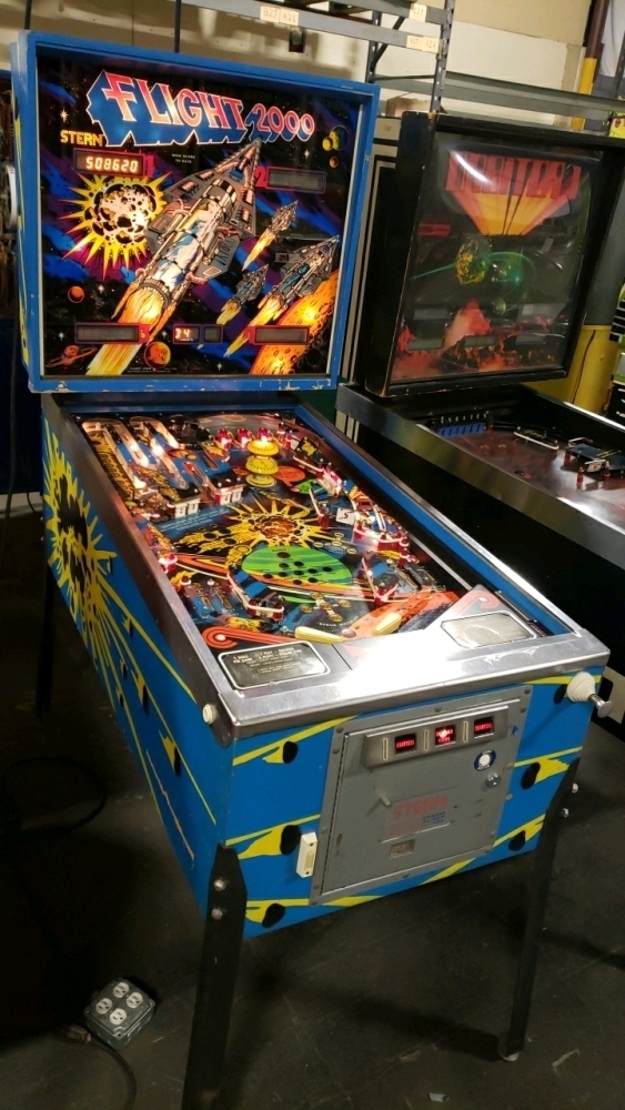 Flight 2000 FLIGHT 2000 CLASSIC PINBALL MACHINE STERN INC 1980