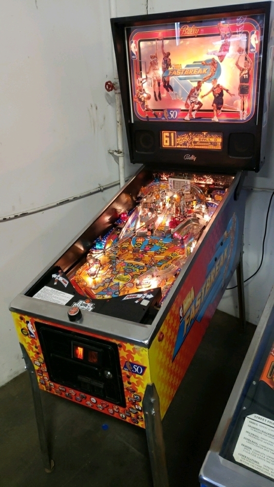 NBA FASTBREAK PINBALL MACHINE BALLY 1997