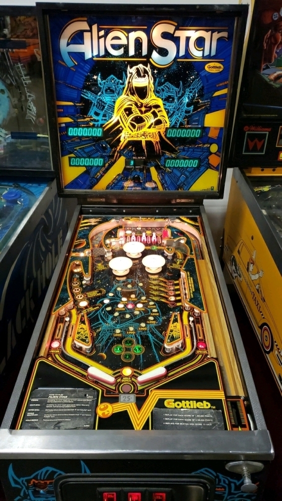 ALIEN STAR PINBALL MACHINE PREMIER GOTTLIEB 1984