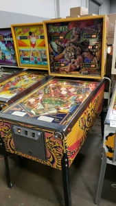 PARAGON WIDEBODY PINBALL MACHINE BALLY 1979