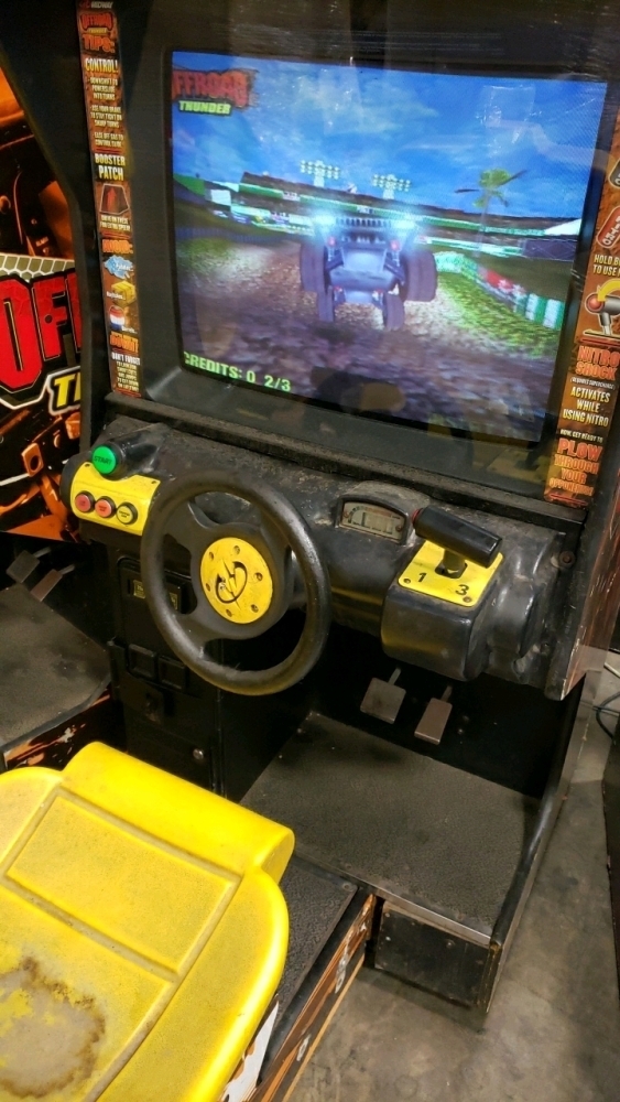 OFFROAD THUNDER SITDOWN RACING ARCADE GAME MIDWAY #2