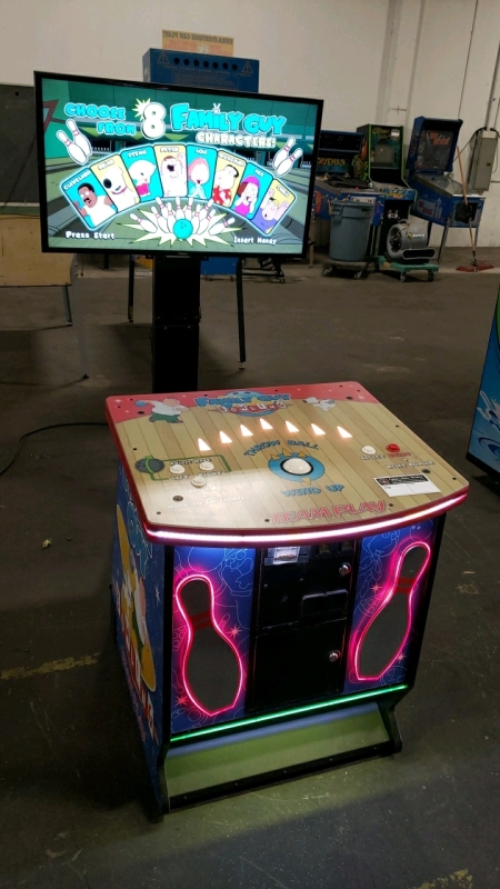 FAMILY GUY BOWLING PEDESTAL ARCADE W/ LCD PANEL ARCADE GAME
