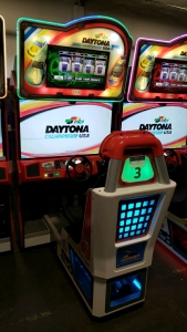 DAYTONA CHAMPIONSHIP USA DELUXE RACING ARCADE GAME SEGA #3