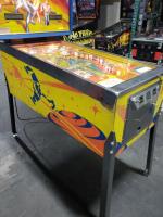 STAR TREK CLASSIC PINBALL MACHINE BALLY - 4