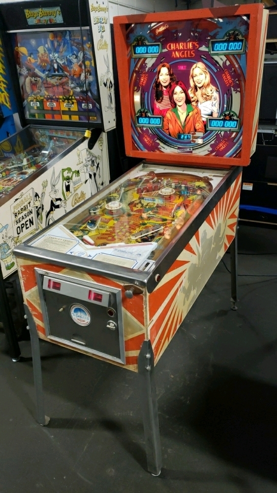 CHARLIE'S ANGELS PINBALL MACHINE GOTTLIEB 1978
