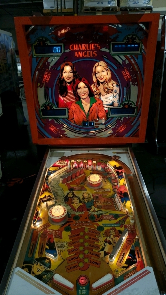CHARLIE'S ANGELS PINBALL MACHINE GOTTLIEB 1978