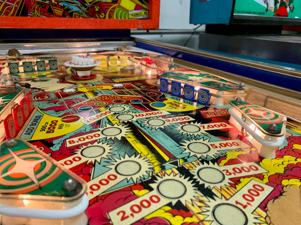 COUNT-DOWN PINBALL MACHINE GOTTLIEB 1979