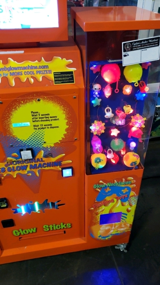 THE ORIGINAL WEB GLOW CAPSULE VENDING KIOSK W/ EXTRA PRODUCT INCLUDED
