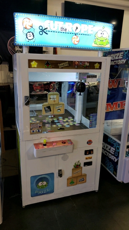 CUT THE ROPE PRIZE MERCHANDISE ARCADE GAME