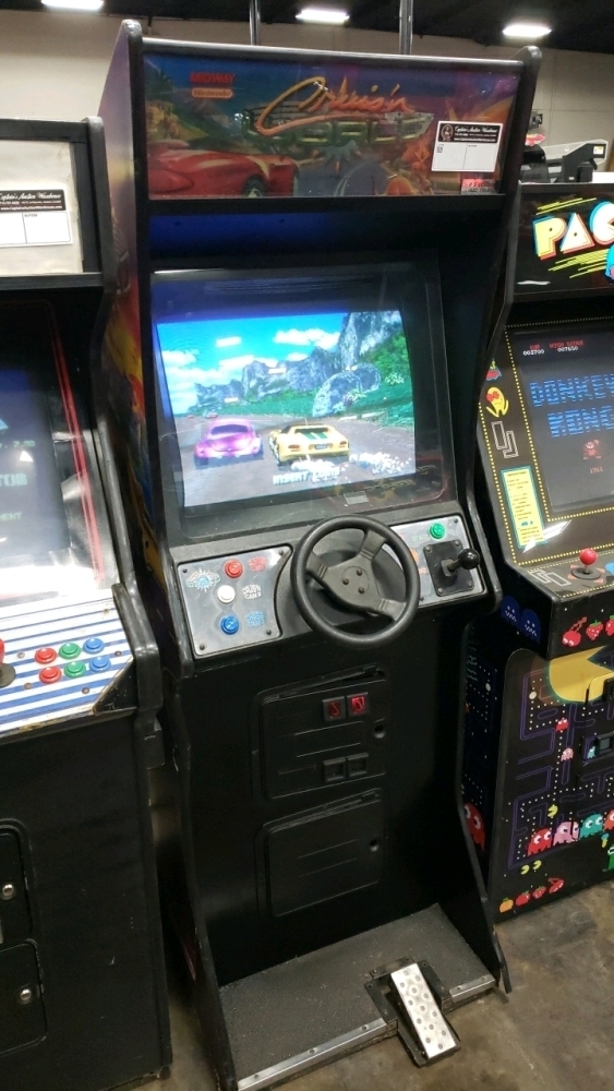 CRUISIN WORLD UPRIGHT DRIVER ARCADE GAME MIDWAY