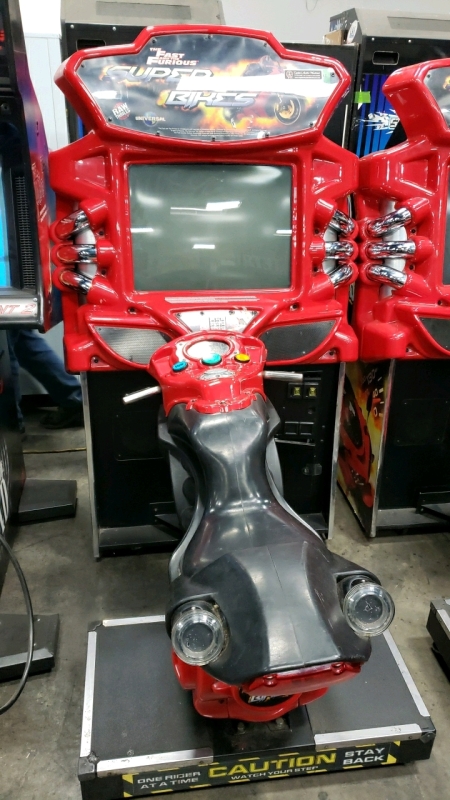 SUPER BIKES FAST & FURIOUS RED MOTORCYCLE RACING ARCADE GAME