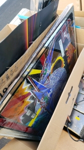 BOX LOT-PINBALL BACK GLASS ART MISC