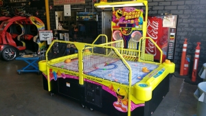 PAC-MAN SMASH DELUXE FULL SIZE AIR HOCKEY TABLE NAMCO