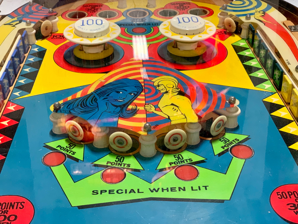 Gottlieb’s 2001 Wedgehead Pinball Machine