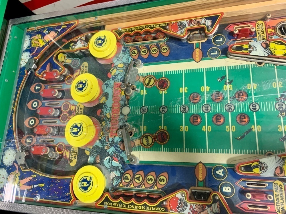 TOUCHDOWN PINBALL MACHINE PREMIER 1984
