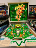 STRIKER PINBALL MACHINE SYSTEM 80A GOTTLIEB 1982 - 2