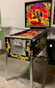 BLACK KNIGHT CLASSIC PINBALL MACHINE WILLIAMS 1980