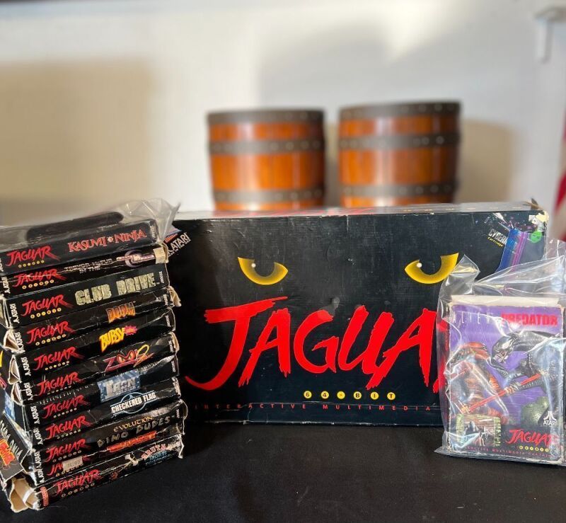 Atari Jaguar CIB Lot + 18 Games