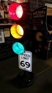 TRAFFIC SIGNAL FREE STANDING STREET LIGHT/SIGN CUSTOM NOVELTY