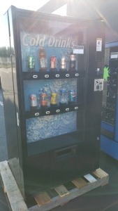 VENDO SODA CAN BOTTLE VENDING MACHINE