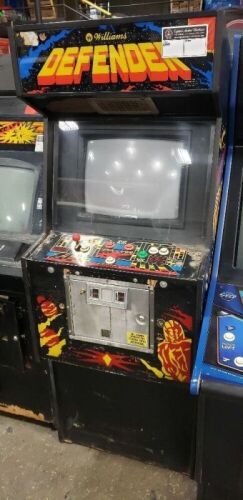 DEFENDER CLASSIC UPRIGHT ARCADE GAME WILLIAMS
