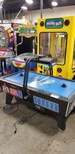 AIR HOCKEY POWER HOCKEY MINI W/ OVERHEAD SCORING DISPLAY