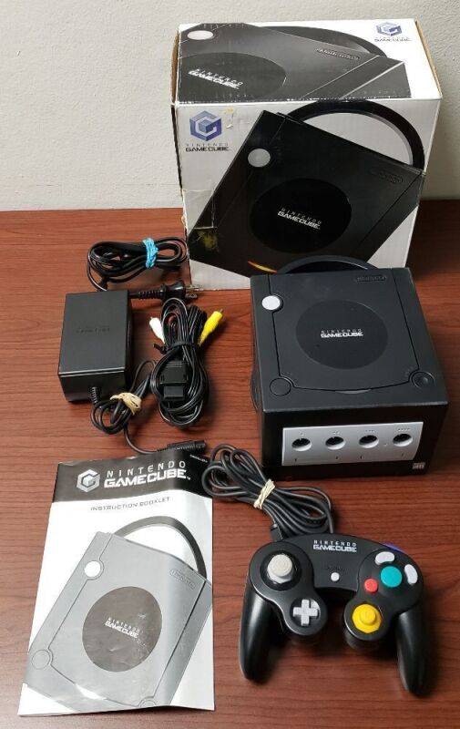 Nintendo Gamecube CIB black version excellent condition