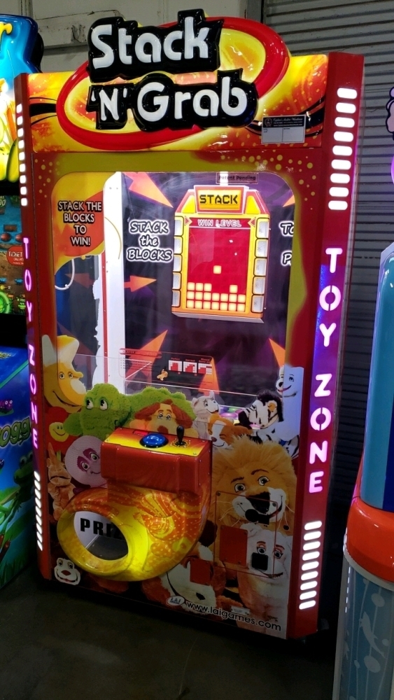 STACK N' GRAB PRIZE CRANE STACKER ARCADE GAME LAI GAMES