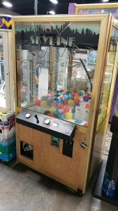 SKYLINE PLUSH CLAW CRANE MACHINE