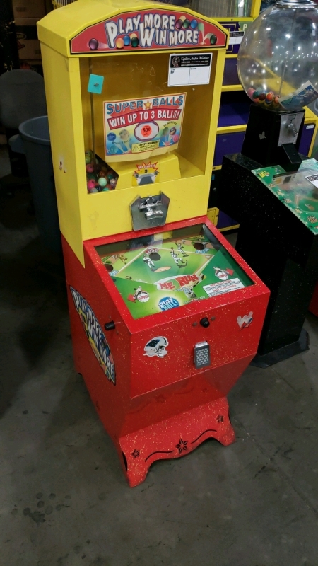 PLAY MORE WIN MORE MINI PINBALL PRIZE VENDING GAME