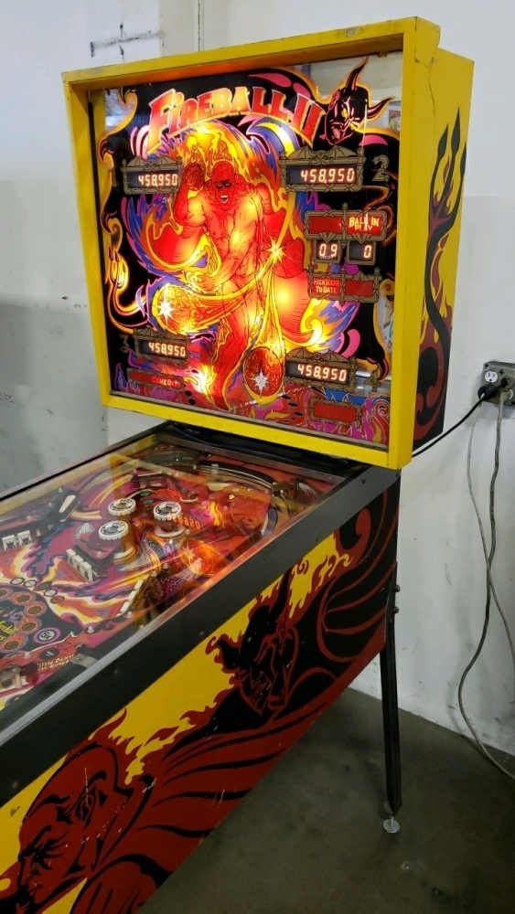 FIREBALL II PINBALL MACHINE CLASSIC BELL GAMES 1981
