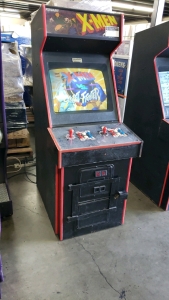 X-MEN VS. STREETFIGHTER UPRIGHT ARCADE GAME MIDWAY CAB