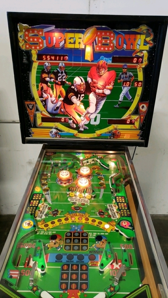 SUPER BOWL PINBALL MACHINE SUPER RARE!!!! BELL GAMES 1984