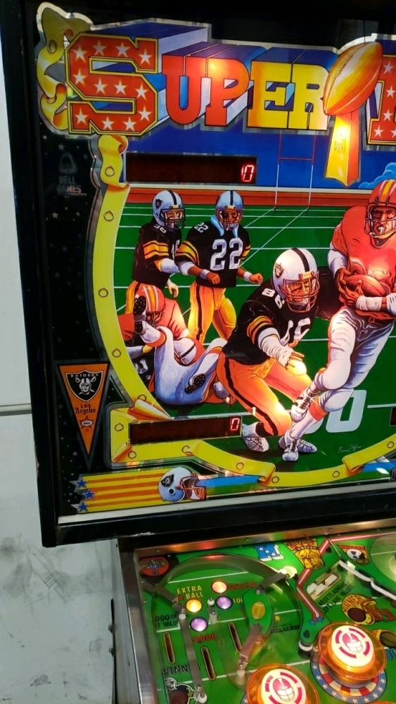 SUPER BOWL PINBALL MACHINE SUPER RARE!!!! BELL GAMES 1984