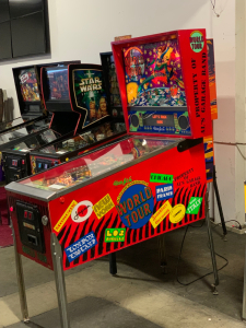 AL'S GARAGE BAND GOES ON WORLD TOUR PINBALL MACHINE ALVIN G.