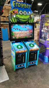 FROGGER DELUXE VIDEO TICKET REDEMPTION GAME ICE