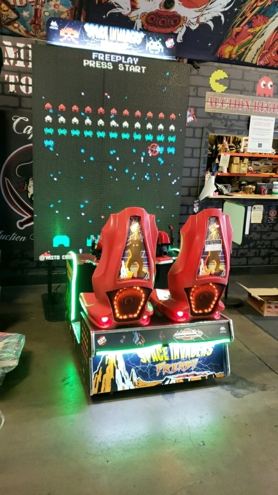 SPACE INVADERS FRENZY DELUXE ARCADE GAME RAW THRILLS