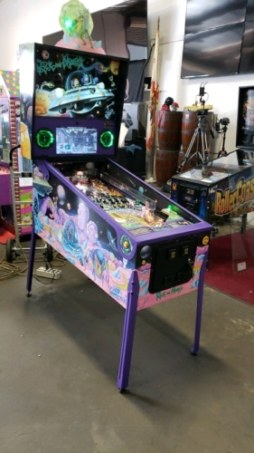 RICK AND MORTY PINBALL MACHINE BLOOD SUCKER EDITION SPOOKY PINBALL