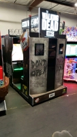 THE WALKING DEAD ENVIRONMENTAL DELUXE ARCADE GAME RAW THRILLS - 2